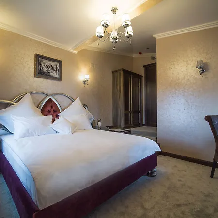 Hotel 5 Continents-2